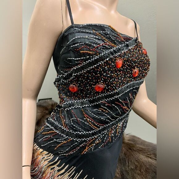 Stunning Silk Jacquard Floral Sleeveless Evening Dress with Exquisite Beading - Picture 6 of 16